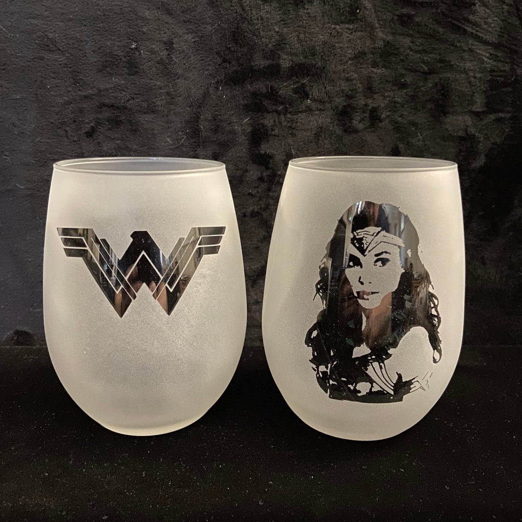 Wonder Woman Frost Etched Wine Glass